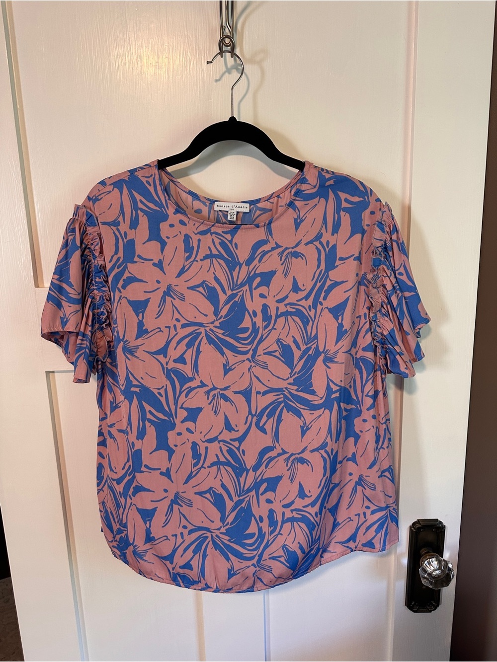 Maison d’ Amelie Women’s soft pink and blue blouse